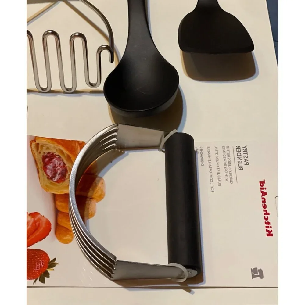 KitchenAid 18-Piece Black & Stainless Steel Utensil Set - Turner Masher Shears W